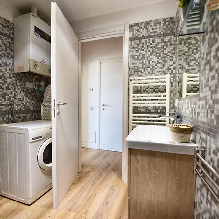 Apartment Industrial Loft Trastevere Station Rome