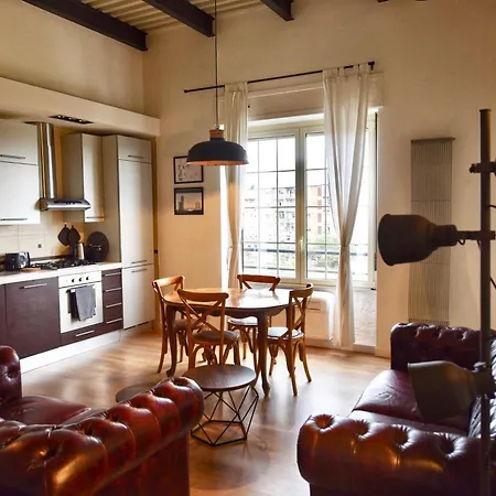 Apartment Industrial Loft Trastevere Station